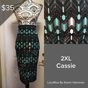 Black, white and aqua pencil skirt